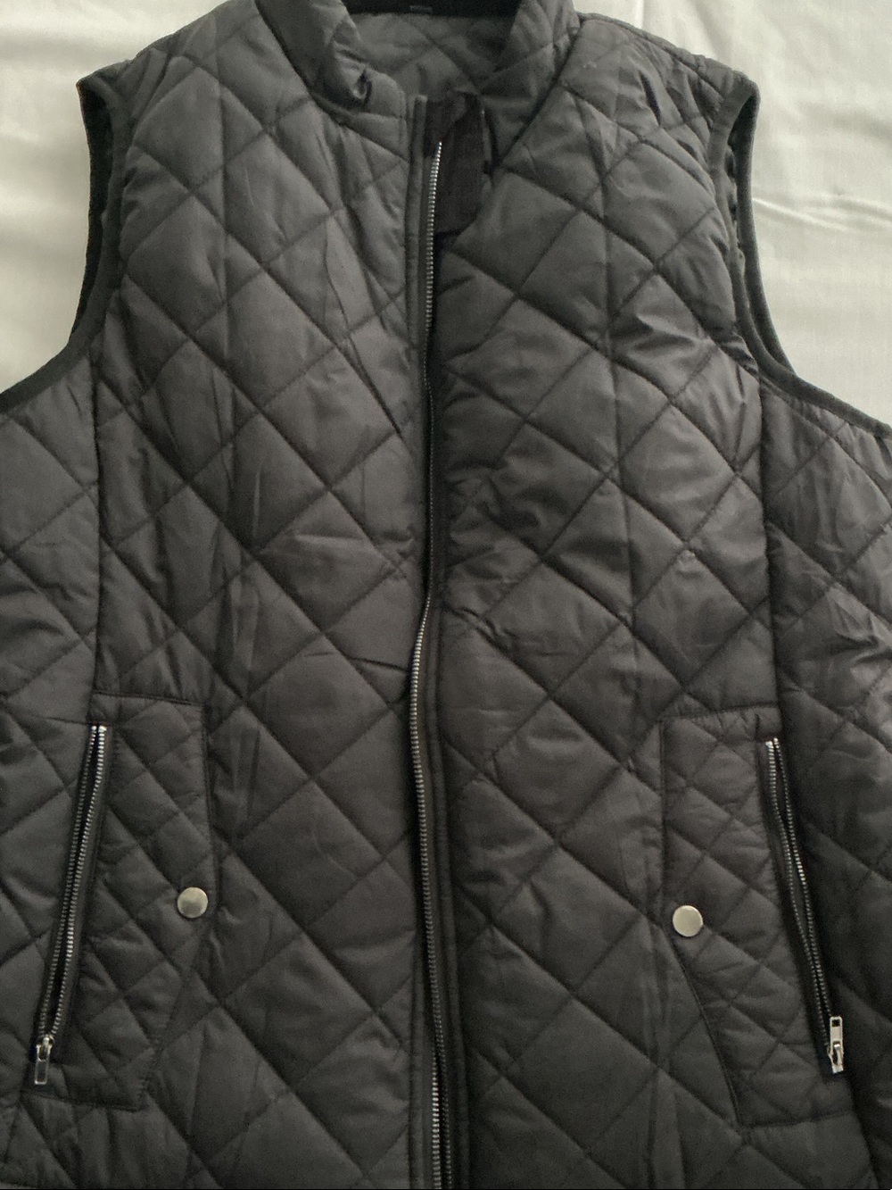 Quilted Sleeveless Puffer Vest in Black